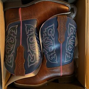 NWT Ariat Delilah Stretch Fit Western Boots Women’s 11